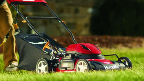 ماشین های هواده چمن